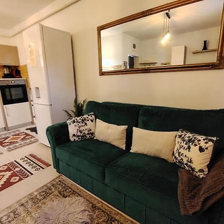 Charm 2 Palas Apartment ยาช ภายนอก รูปภาพ