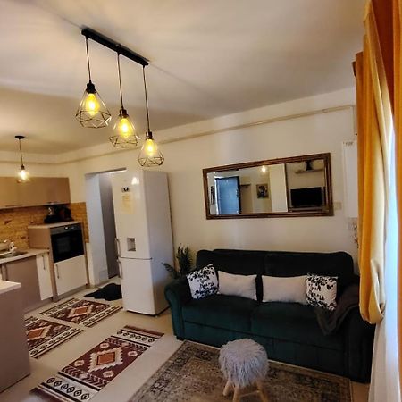 Charm 2 Palas Apartment ยาช ภายนอก รูปภาพ