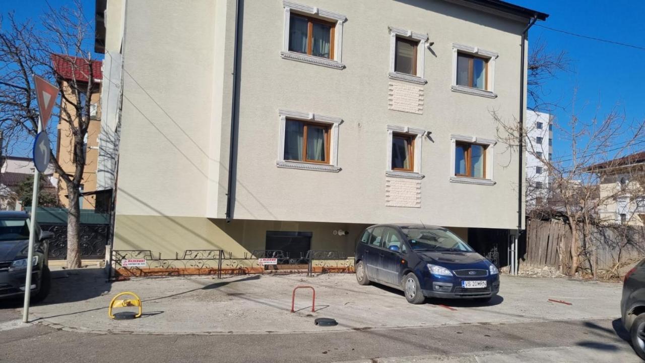 Charm 2 Palas Apartment ยาช ภายนอก รูปภาพ