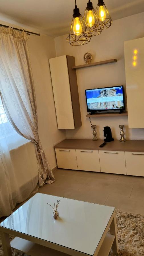 Charm 2 Palas Apartment ยาช ภายนอก รูปภาพ